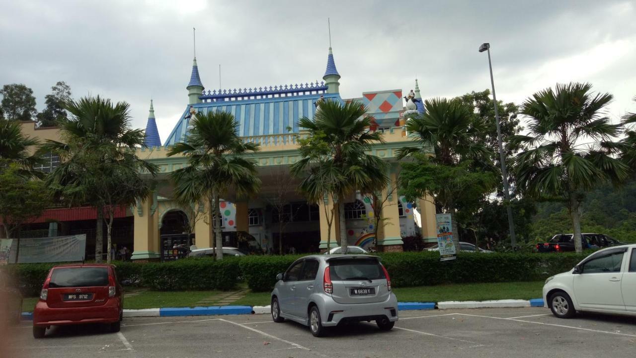 Gambang Homestay Banglomuslim Kuantan Exterior foto