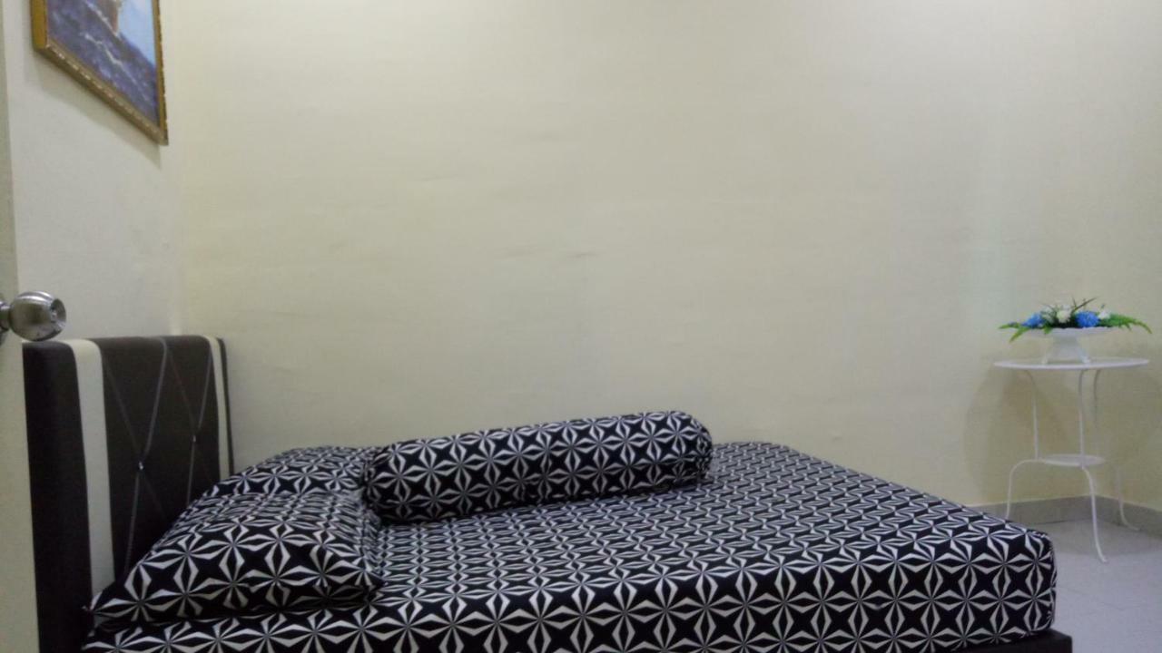 Gambang Homestay Banglomuslim Kuantan Exterior foto