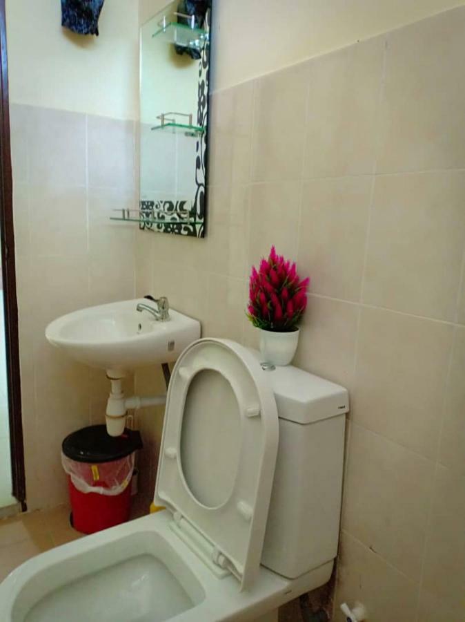 Gambang Homestay Banglomuslim Kuantan Exterior foto